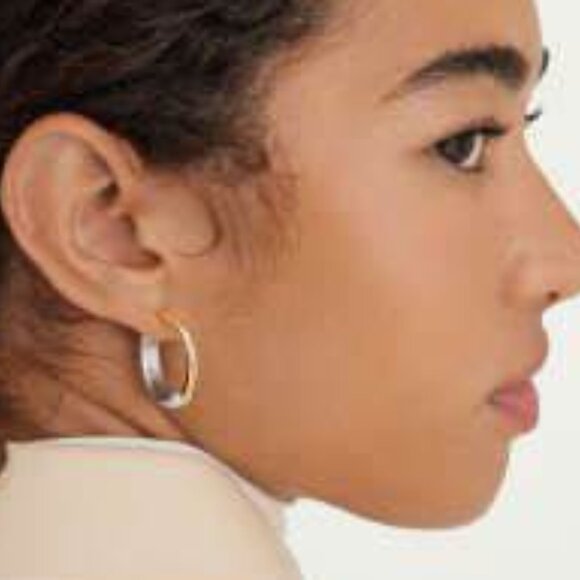 MEJURI Large Tube Hoops - Picture 3 of 4